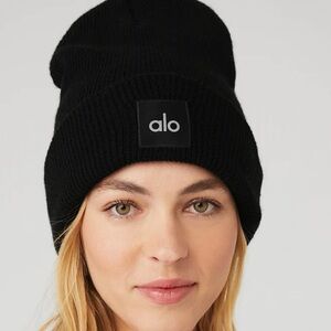 ALO Yoga Classic Black Knit Hat